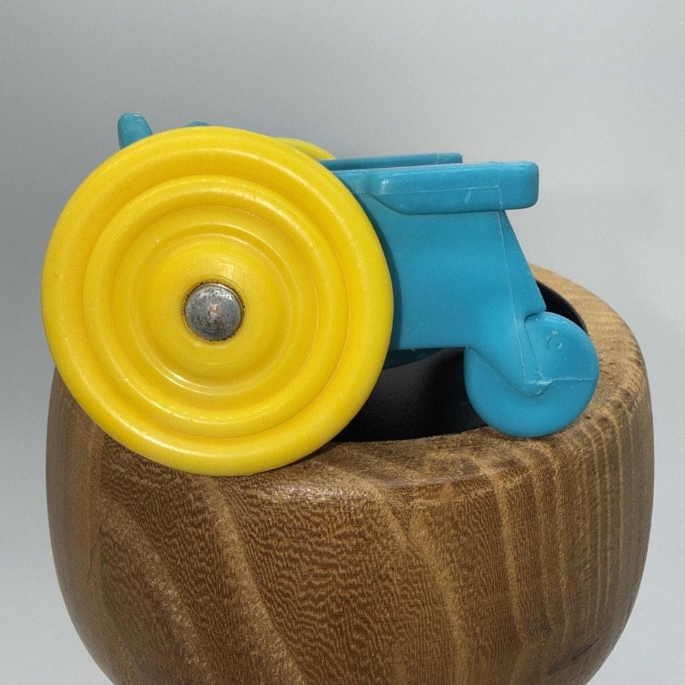 Fisher Price Little People Green WHEELCHAIR Accessory Piece from 1995 - Picture 5 of 7